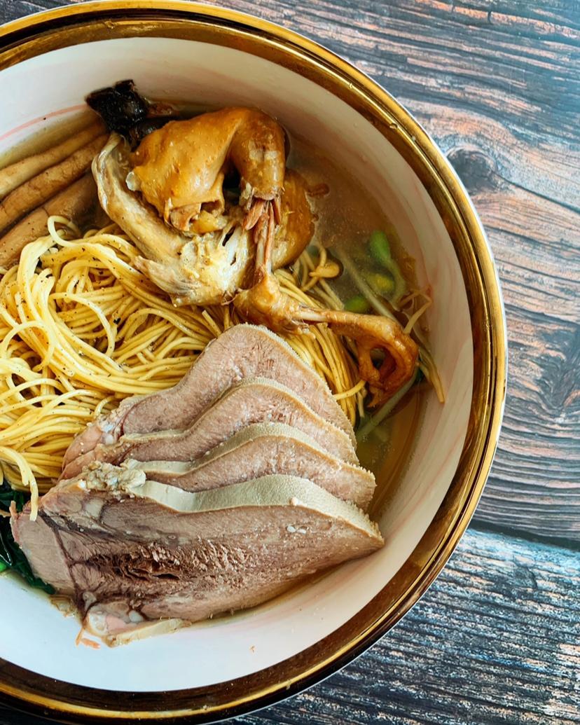 红枣枸杞乳鸽汤