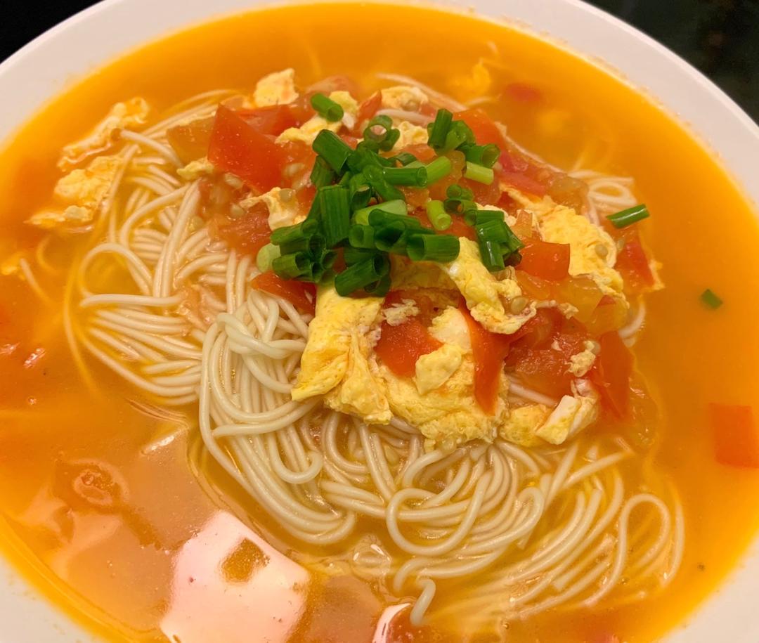 恨不得抱着锅舔的番茄鸡蛋面