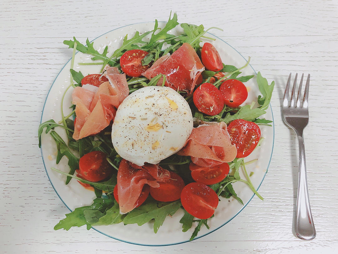 卡普里风味沙拉insalata caprese/水牛芝士沙拉(布拉塔burrata可做)