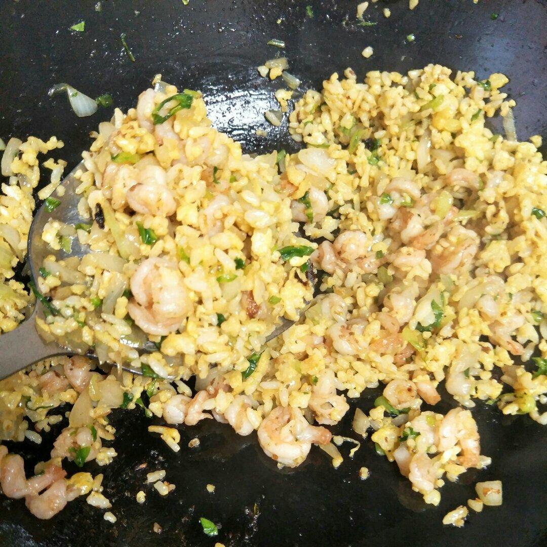 黄金虾仁炒饭