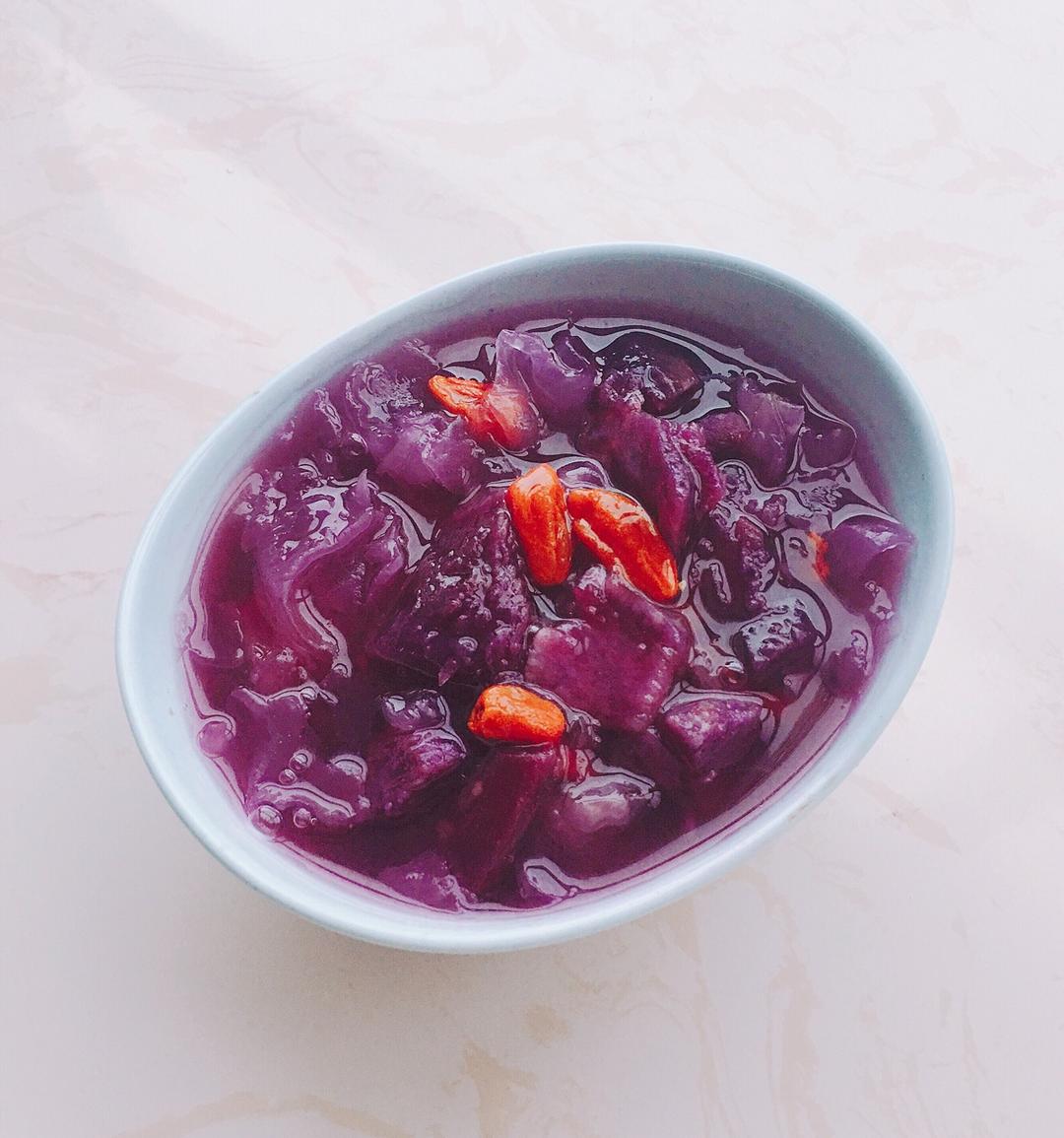 齐齐---做的【紫薯银耳羹】