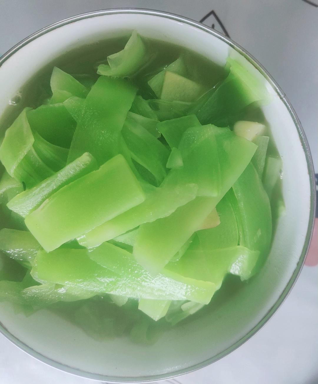 清爽蒜泥干锅鸡脚排骨