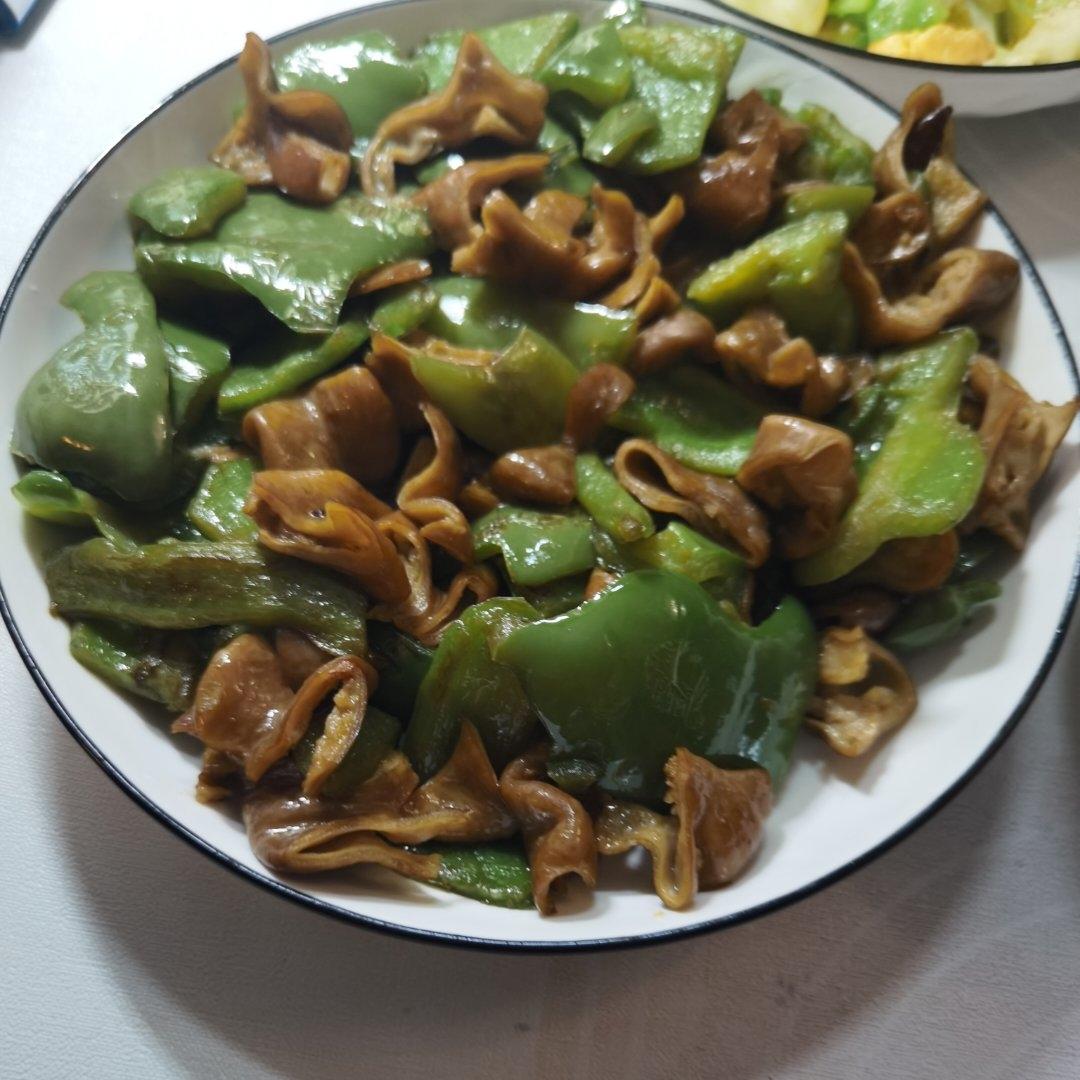 尖椒炒肥肠