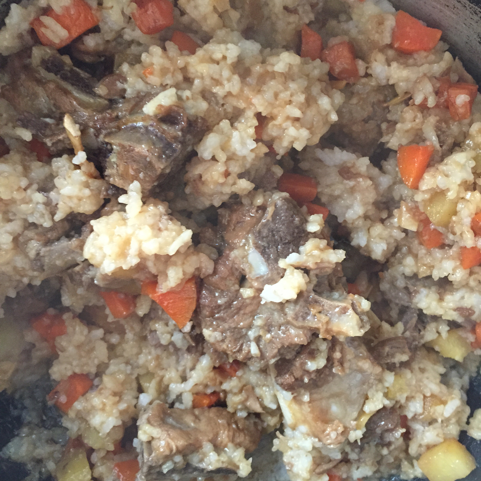 喷香排骨焖饭（爆好吃）