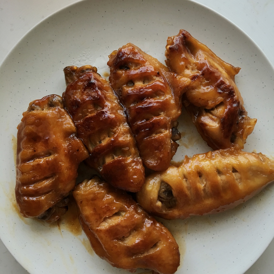 喵星人爱吃饭做的芬达柠香鸡翅
