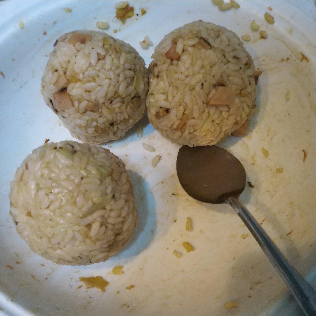 小盆友超爱的肉松饭团子