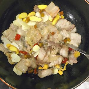 川味家常回锅肉的做法 步骤7