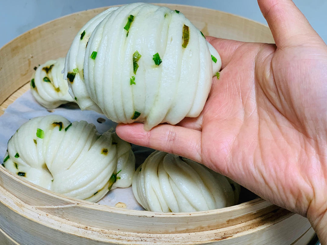 葱油花卷，一根筷子卷出漂亮的造型