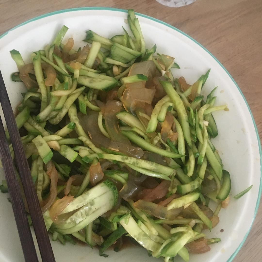 凉拌海蜇丝