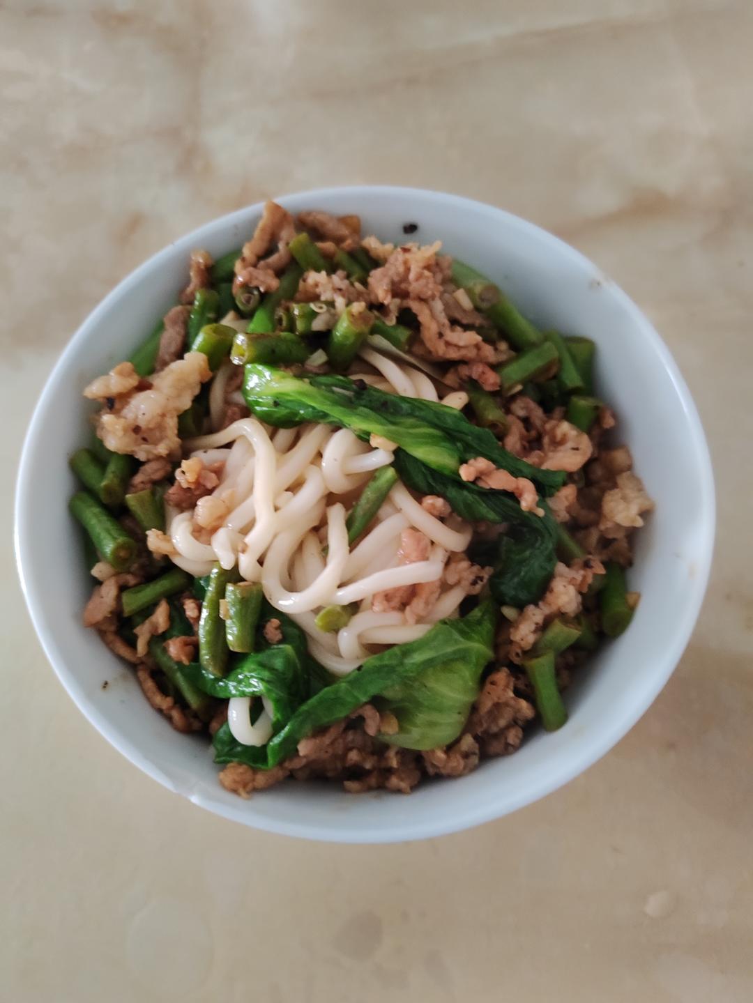 超简单的家常下饭菜猪肉末辣炒豆角