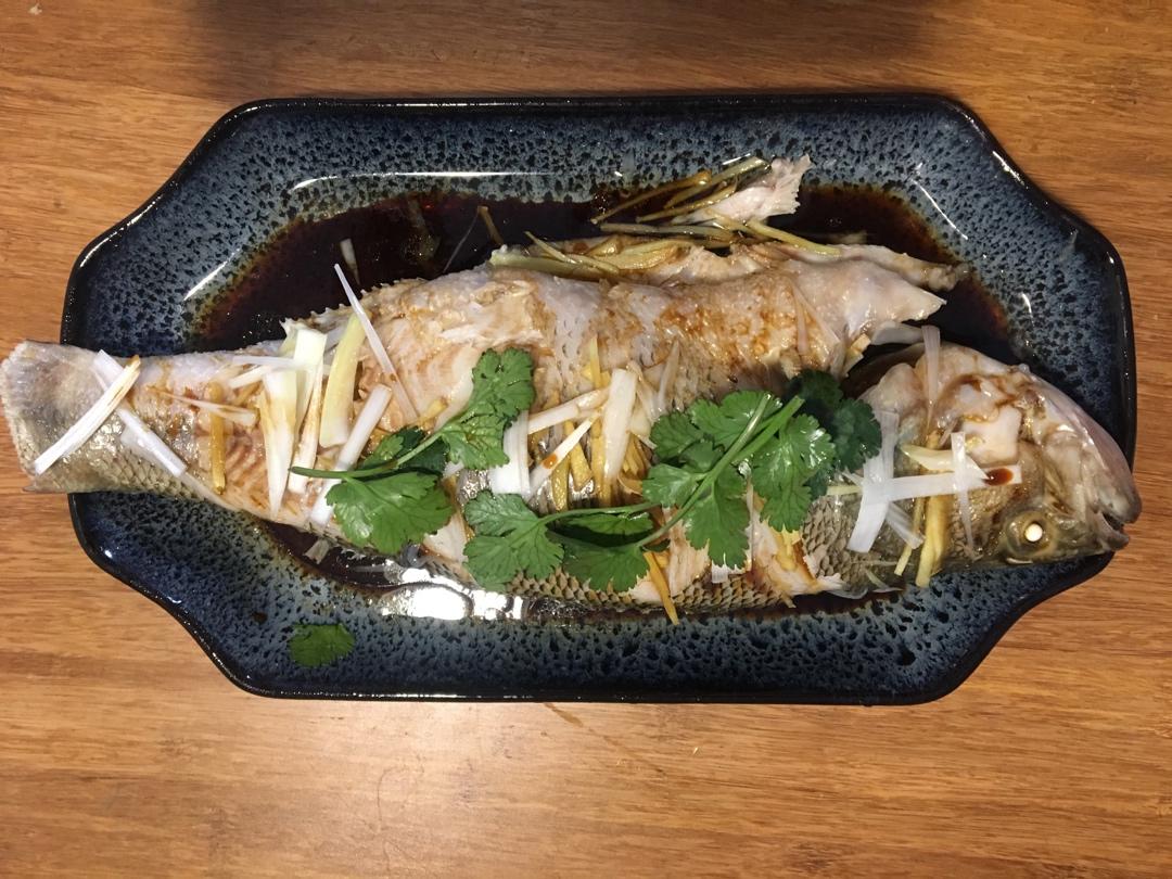 清蒸鲈鱼