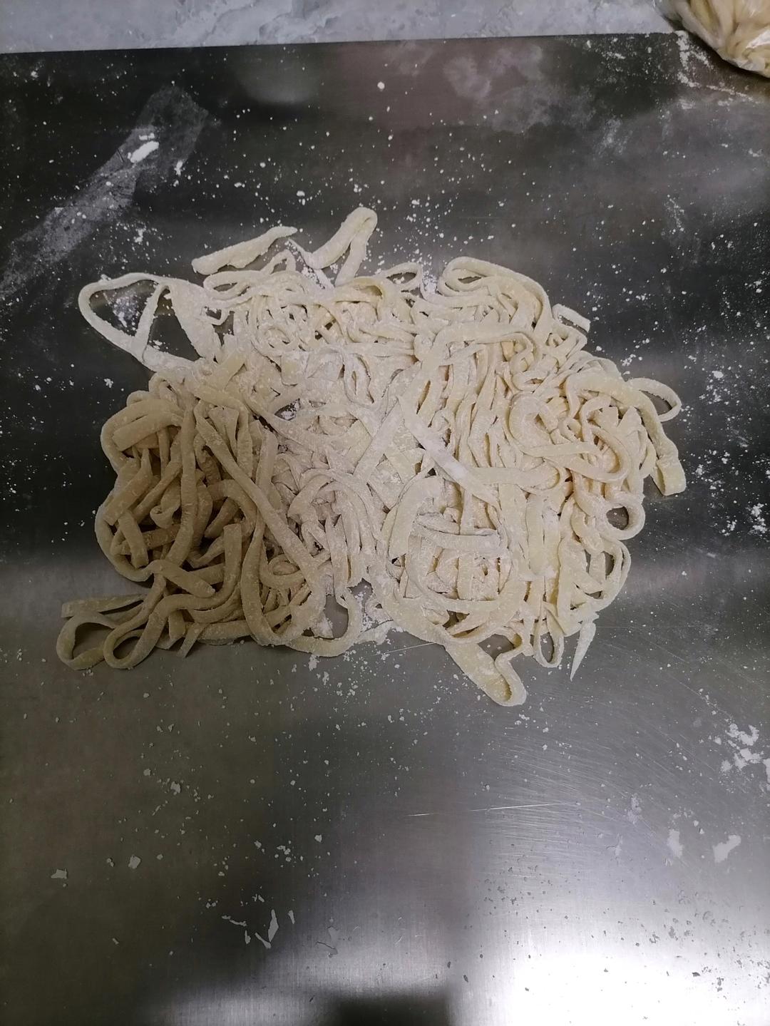 鸡蛋手擀面