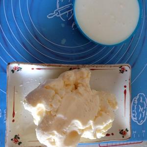 简易制作黄油和Buttermilk的做法 步骤2
