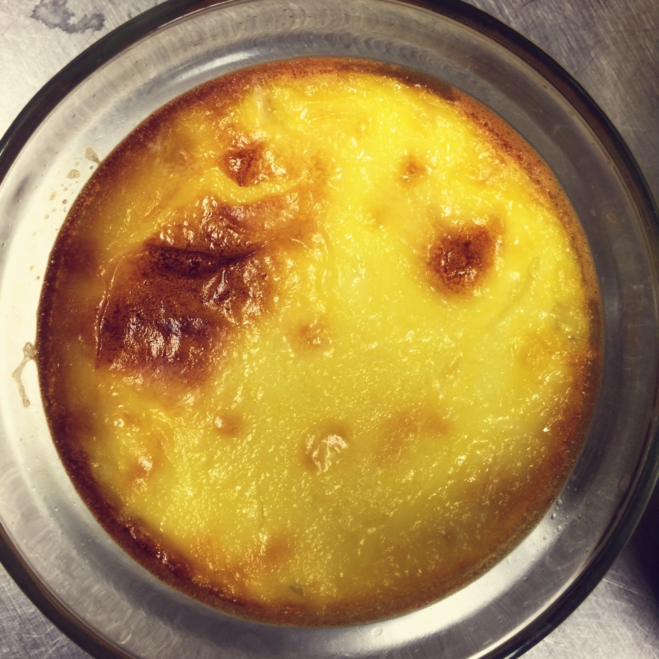 Crèmebrulée。法式烤布雷。焦糖布丁。