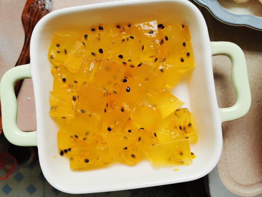 Q弹好吃又养颜的百香果果冻