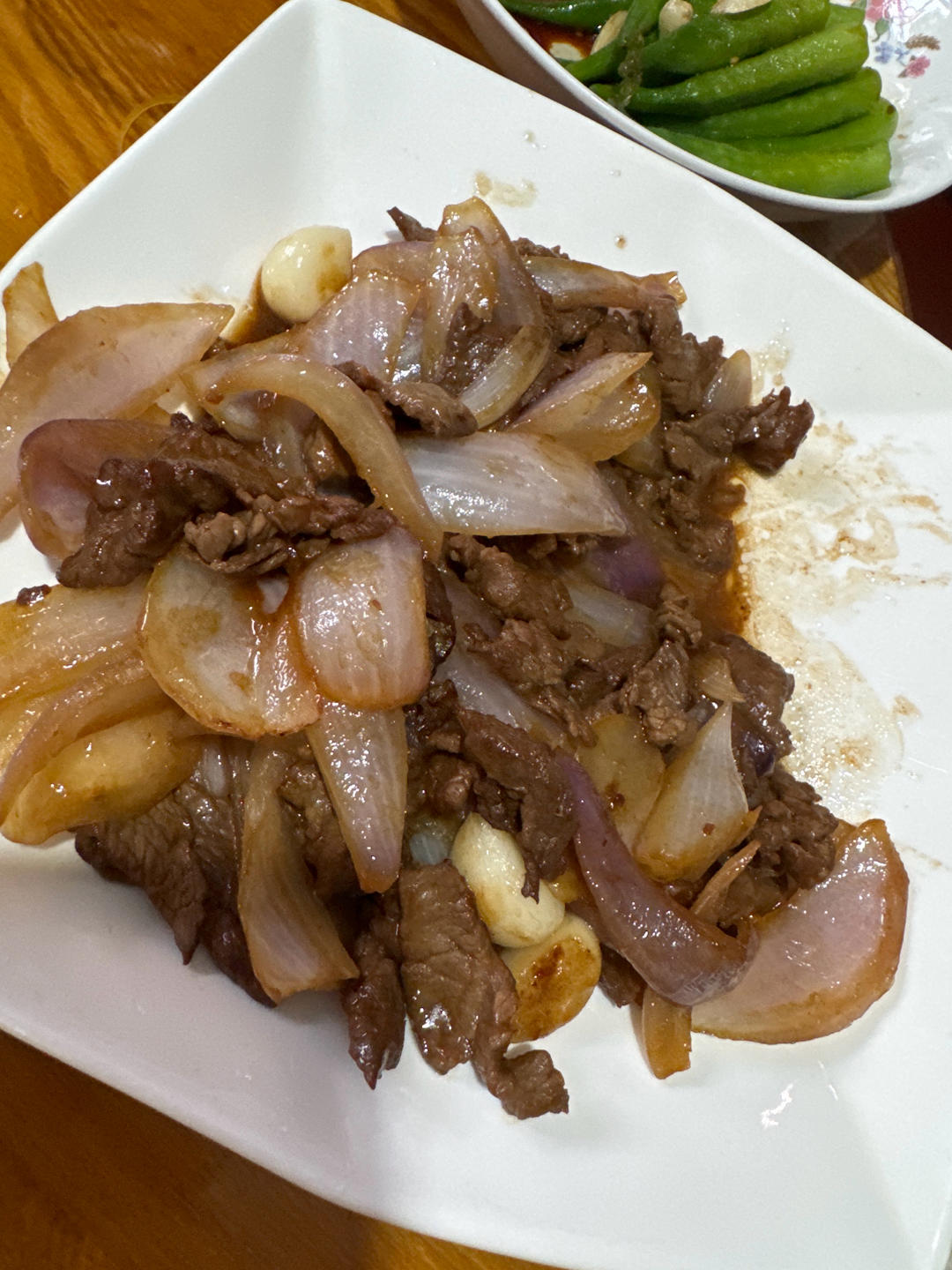 洋葱爆孜然牛肉