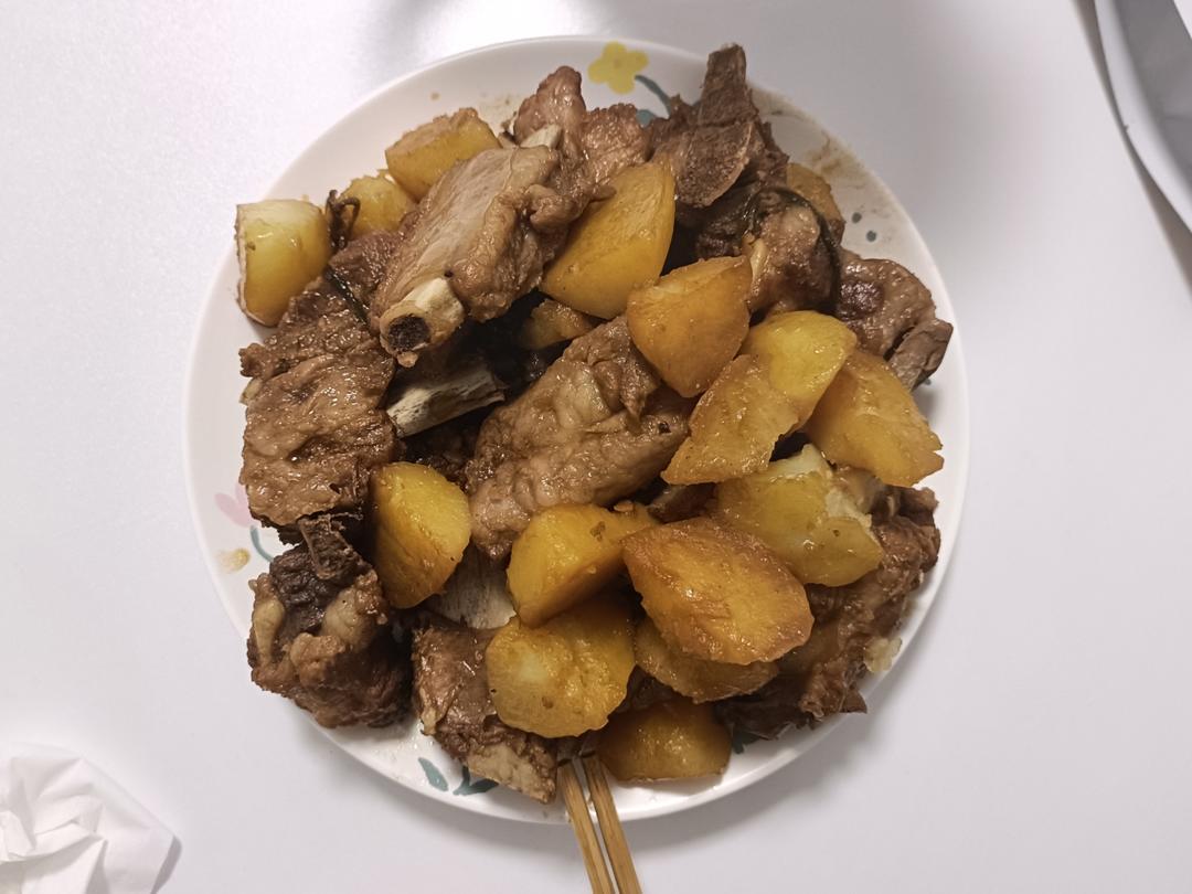 土豆炖排骨