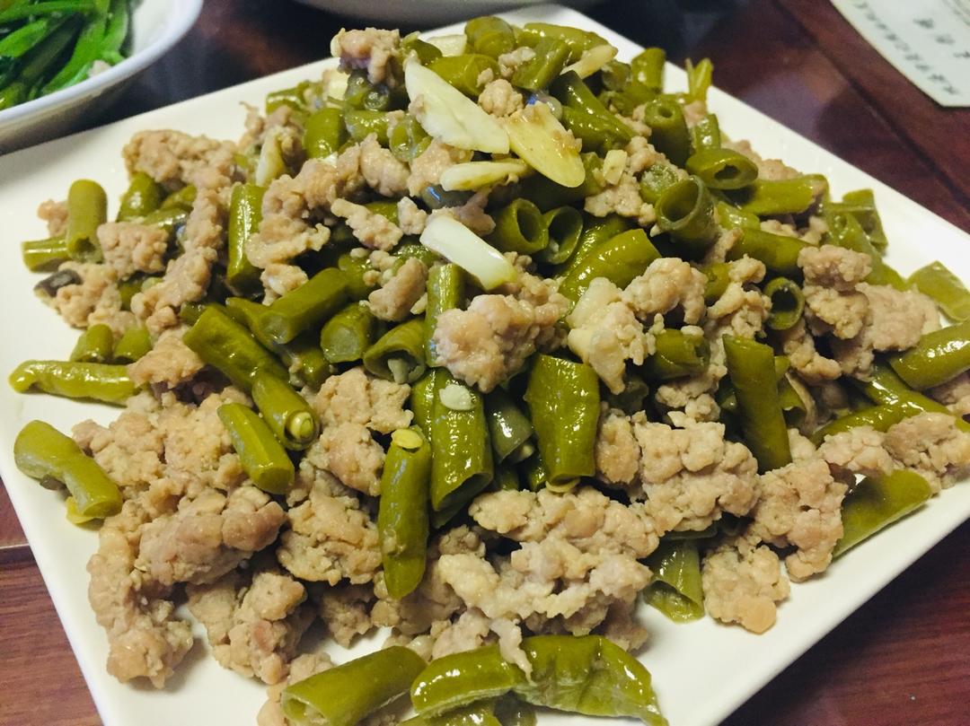 酸豆角炒肉末