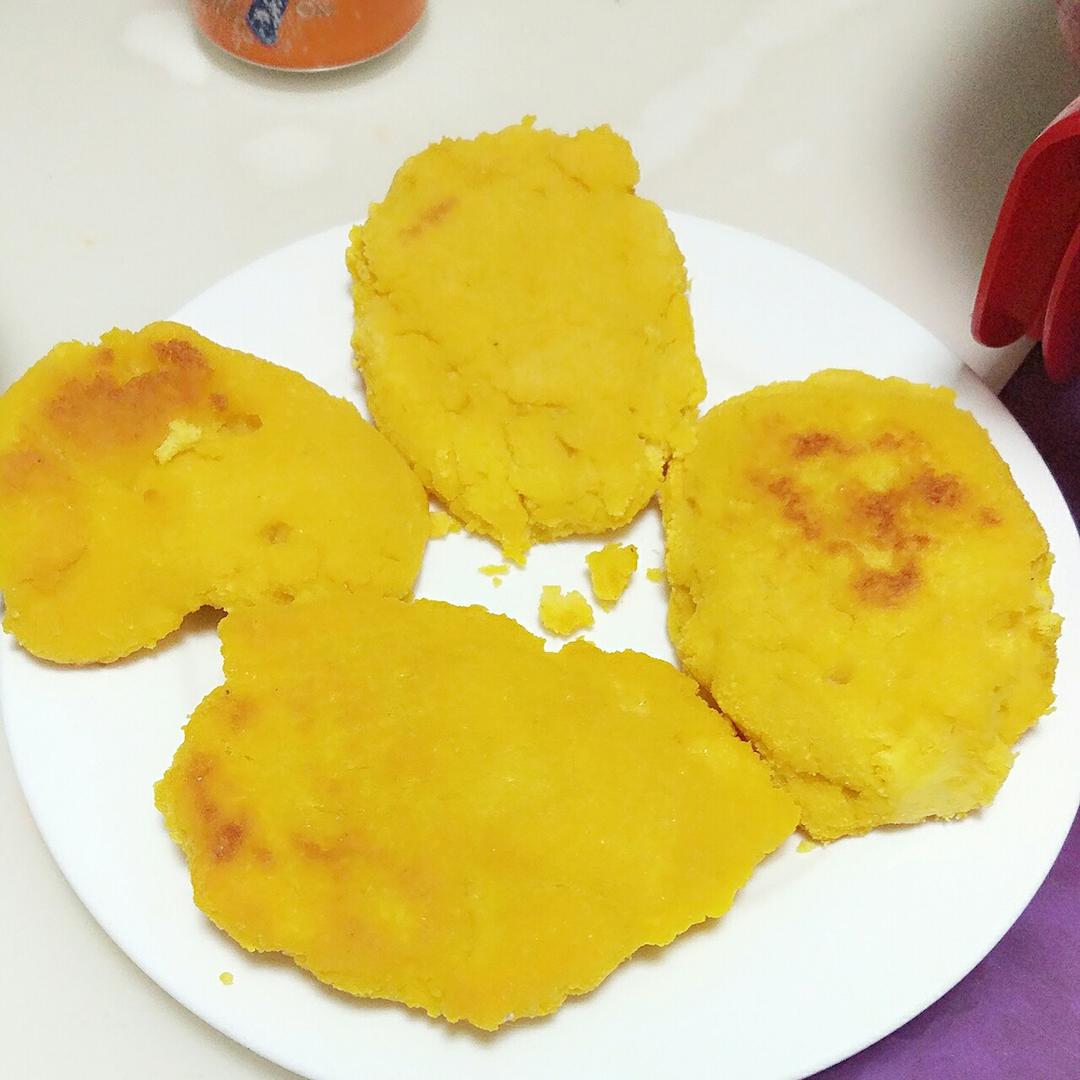 豆渣玉米面饼子
