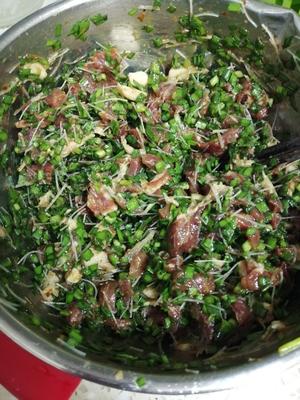 韭菜肉丁蛤蜊蒸饺的做法 步骤2