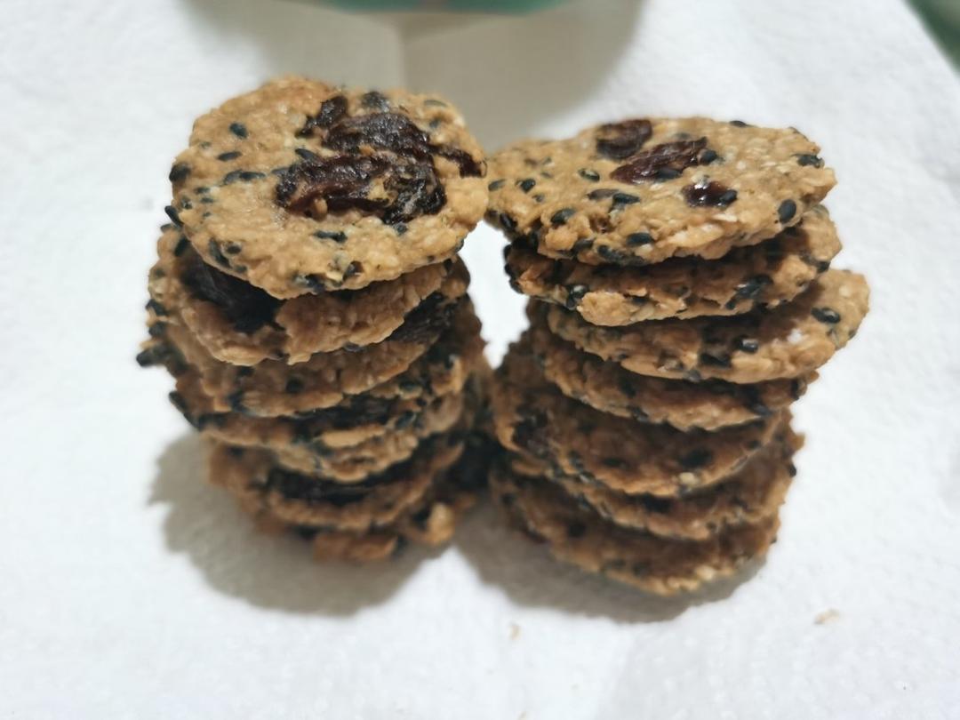 素食:有机燕麦芝麻大饼干