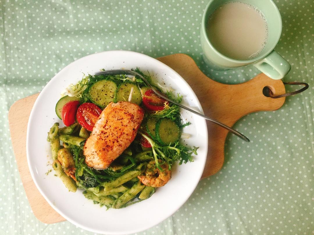 每天，叫醒我的是早餐