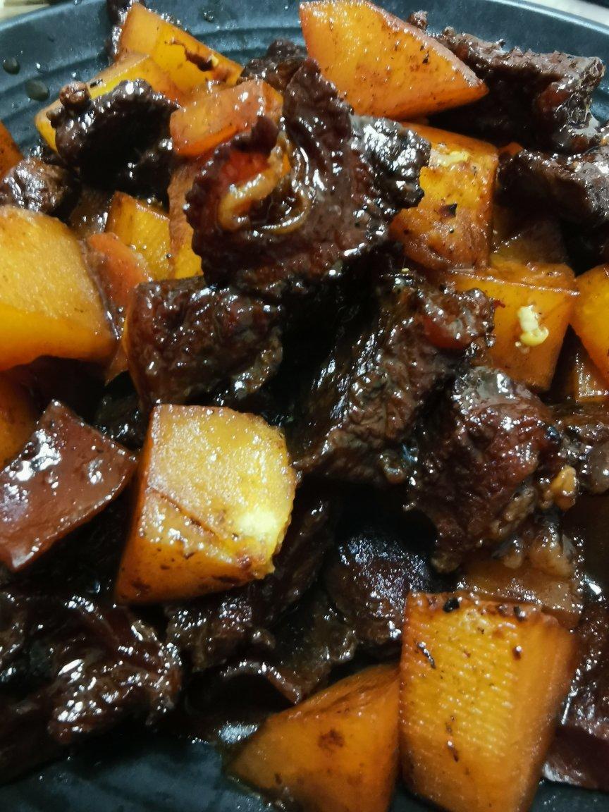 牛肉炖土豆