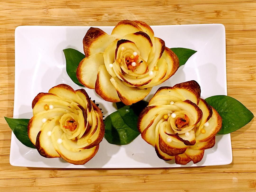 小羽私厨之培根土豆玫瑰卷