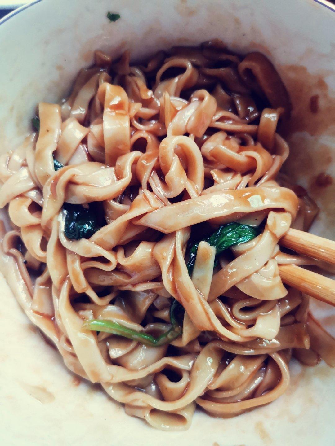 10分钟搞定的一碗葱油拌面