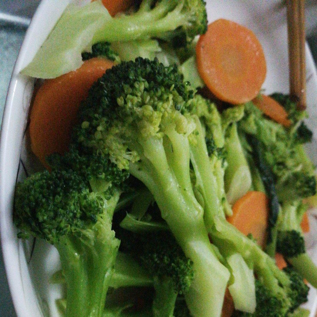 清炒西兰花