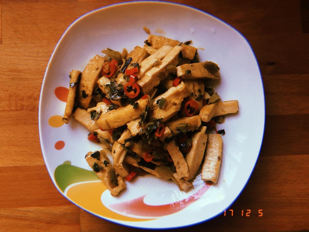 酸菜焖豆腐