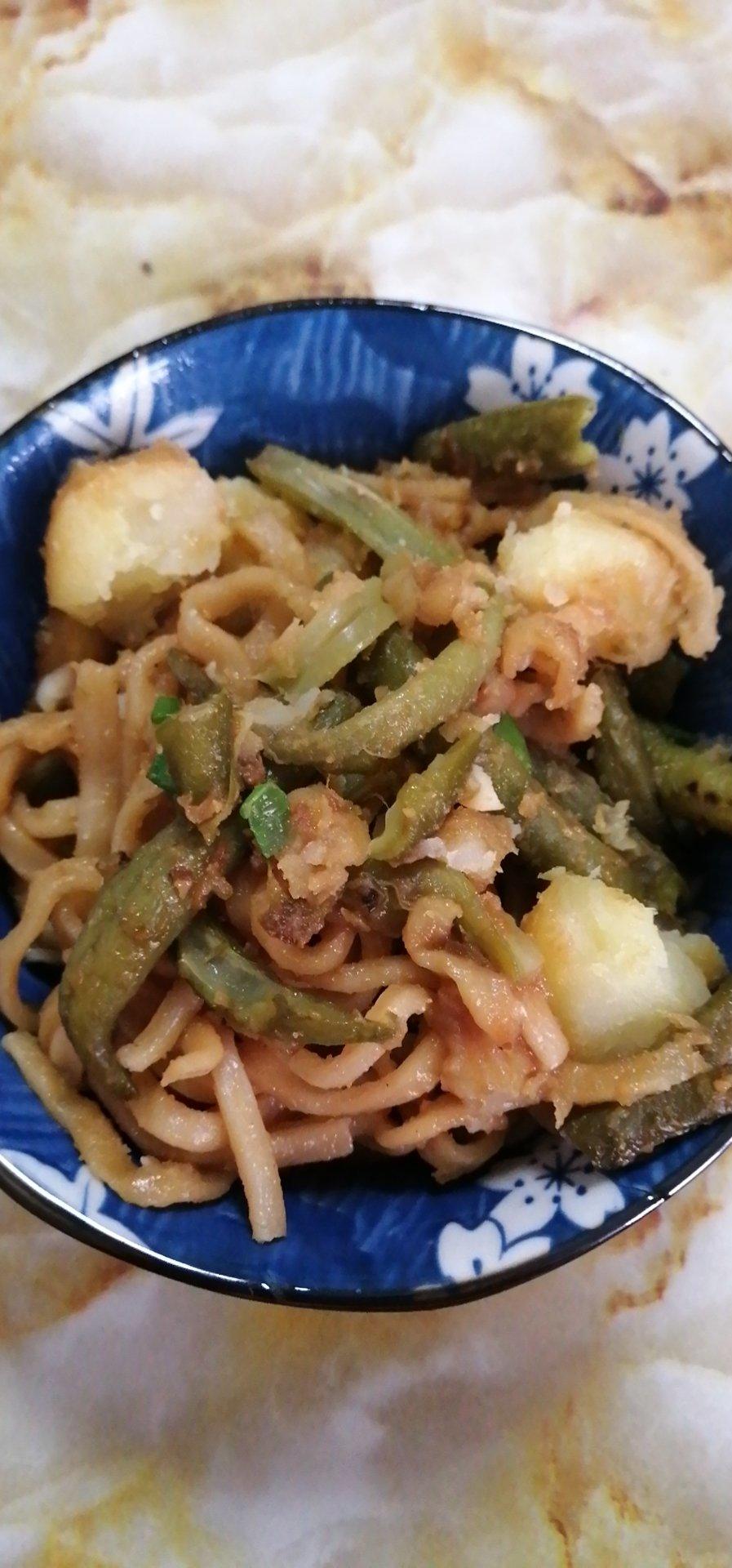 土豆豆角焖面
