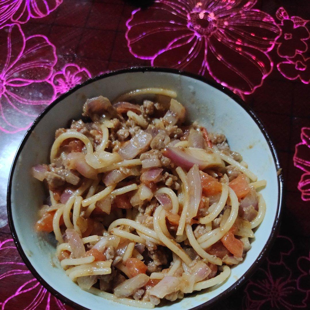 番茄肉酱意大利面
