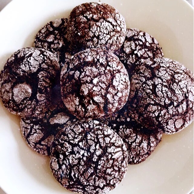 裂纹巧克力饼干