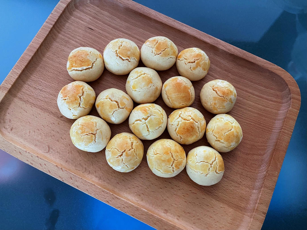 一口一个咸香酥松｜咸蛋黄一口酥