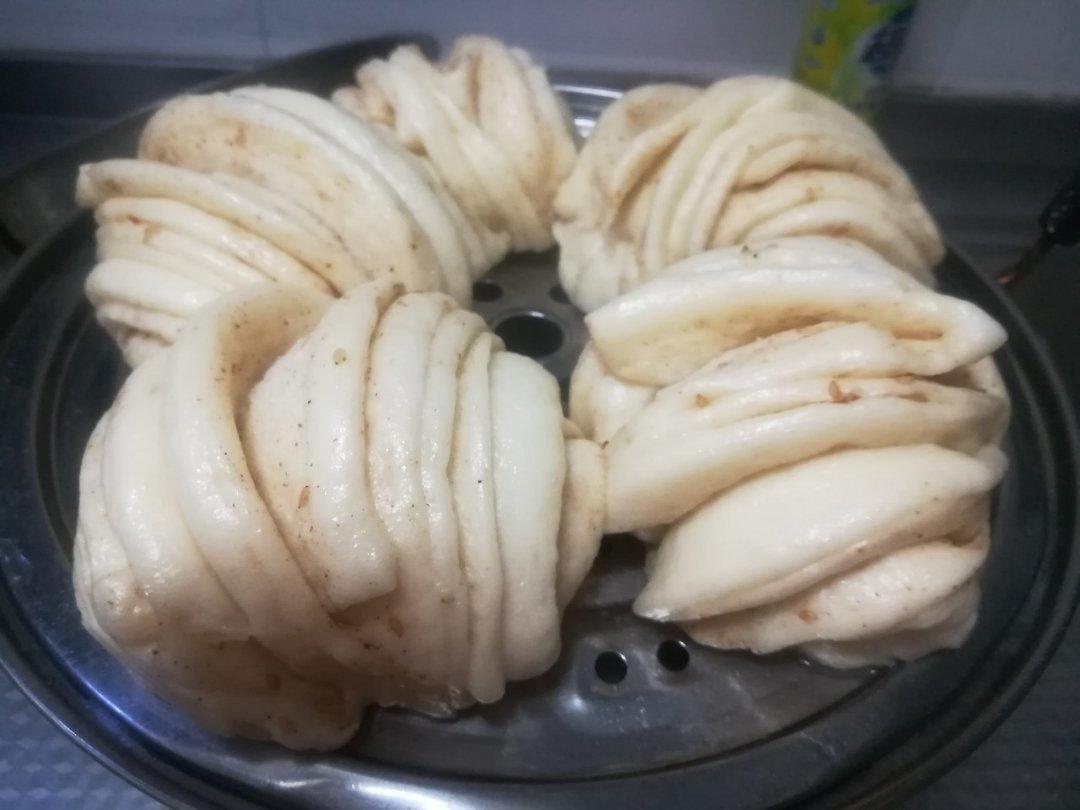 家常椒盐花卷(小视频)