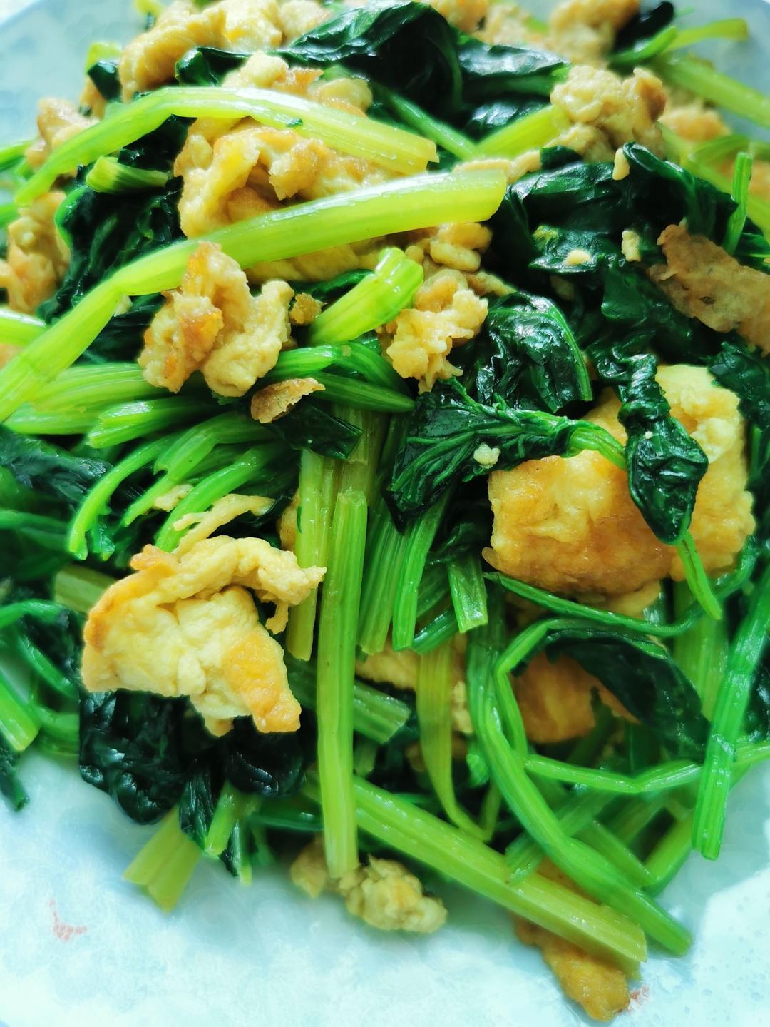 菠菜炒鸡蛋