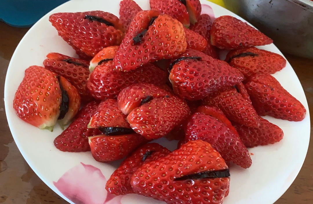 草莓乌梅
