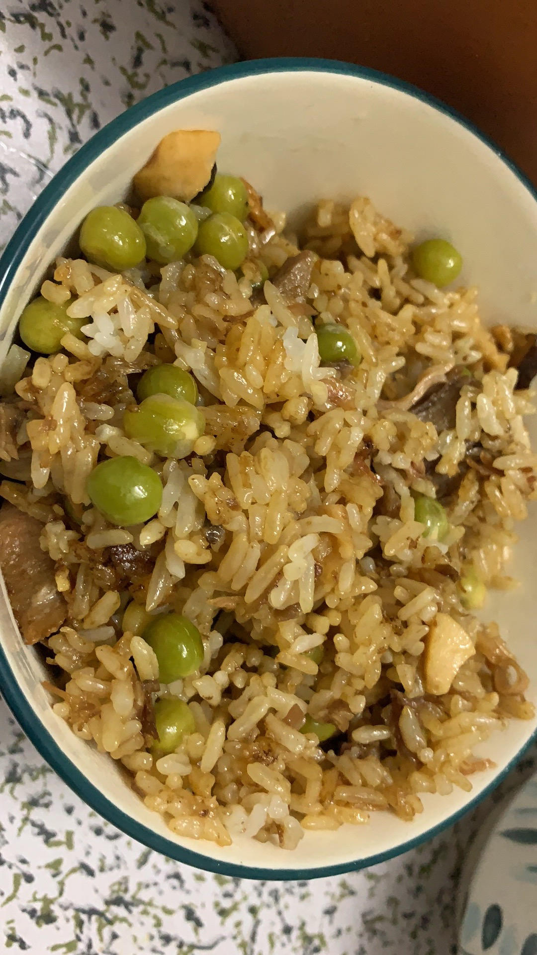 腊肉香肠青豆焖饭