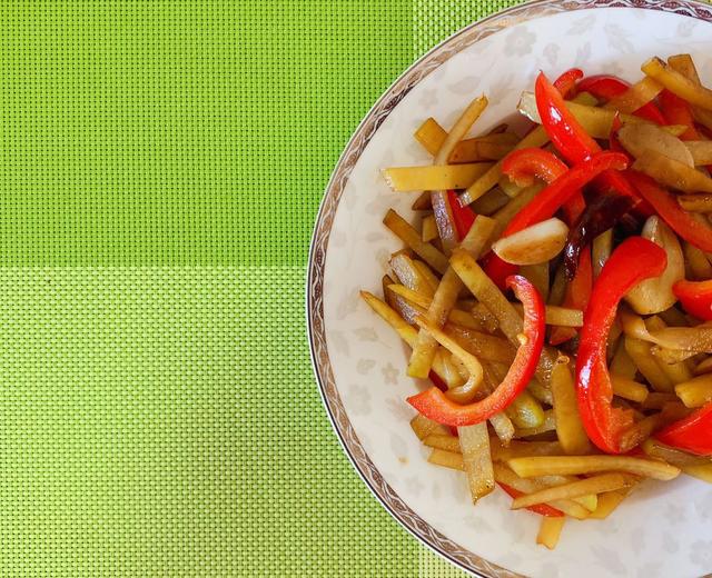 甜椒土豆丝的做法