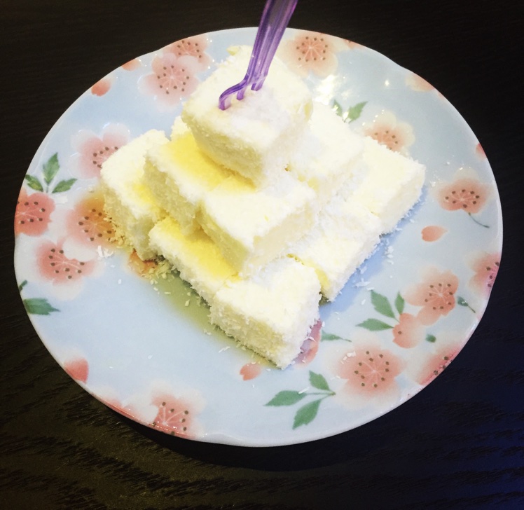椰丝牛奶小方糕