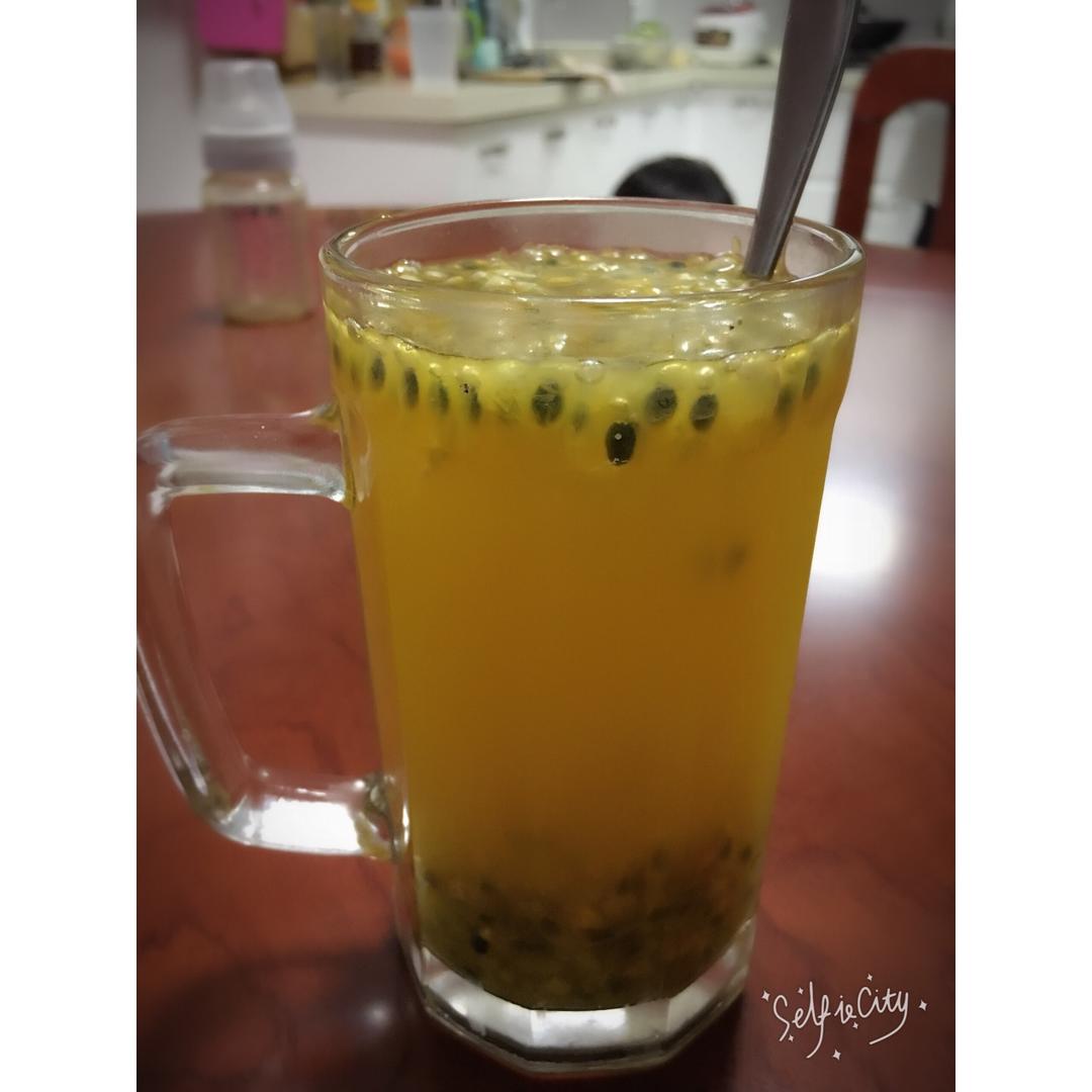 百香果的朴素吃法（百香果汁）