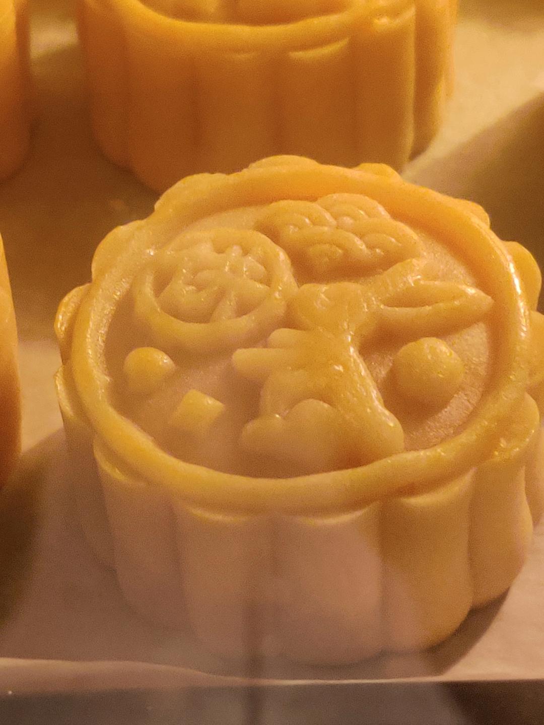 金沙奶黄月饼