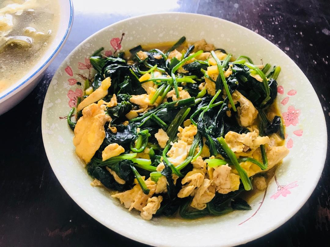 菠菜炒鸡蛋