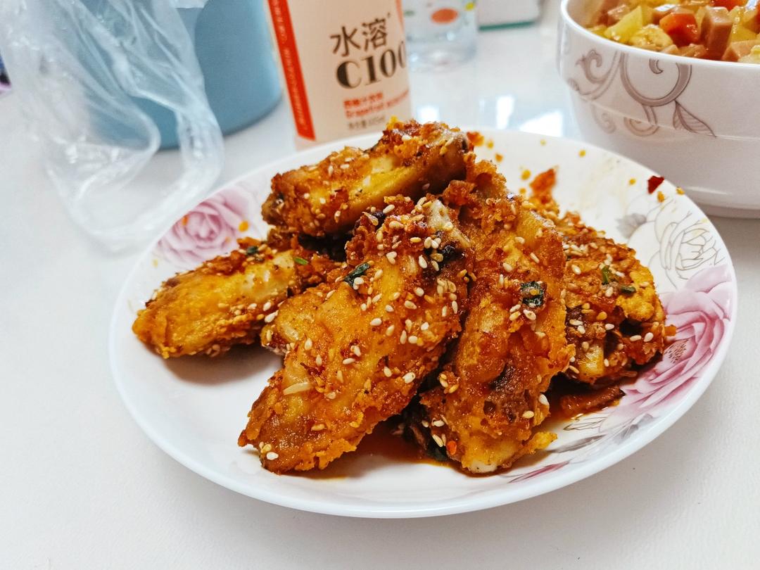 ㊙️外酥里嫩❗️好吃到舔手指的香辣脆皮鸡翅