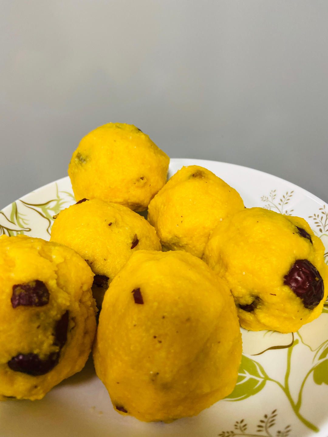 纯玉米面窝窝头(烫面.不发酵)