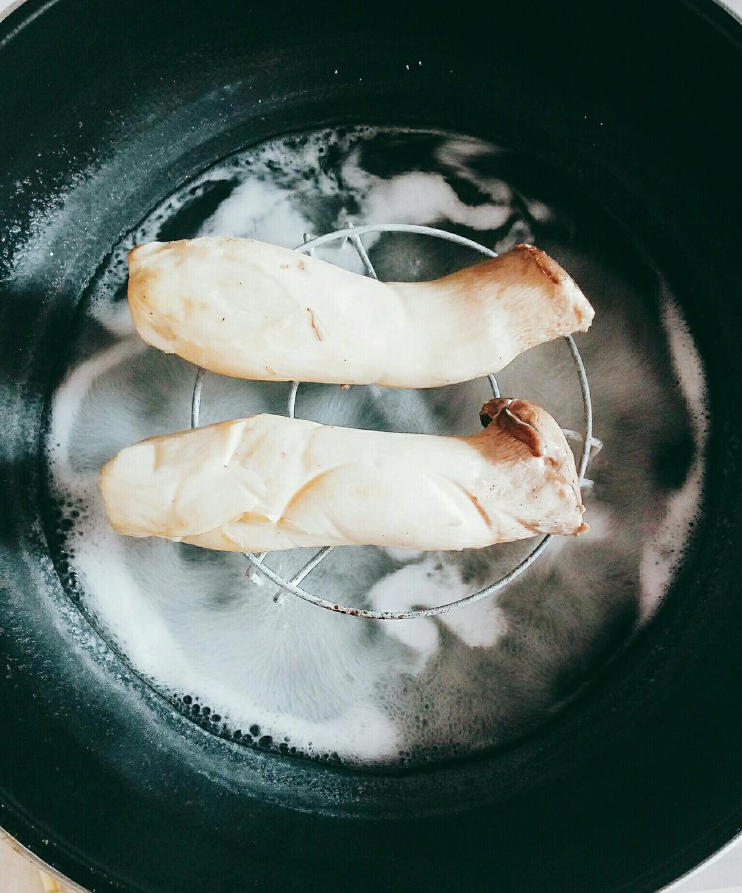 手撕杏鲍菇
