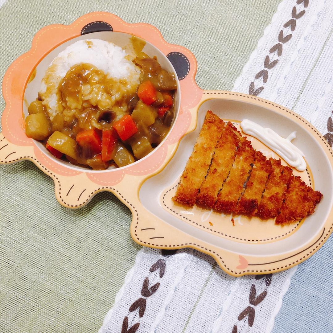 炸鸡排咖喱饭