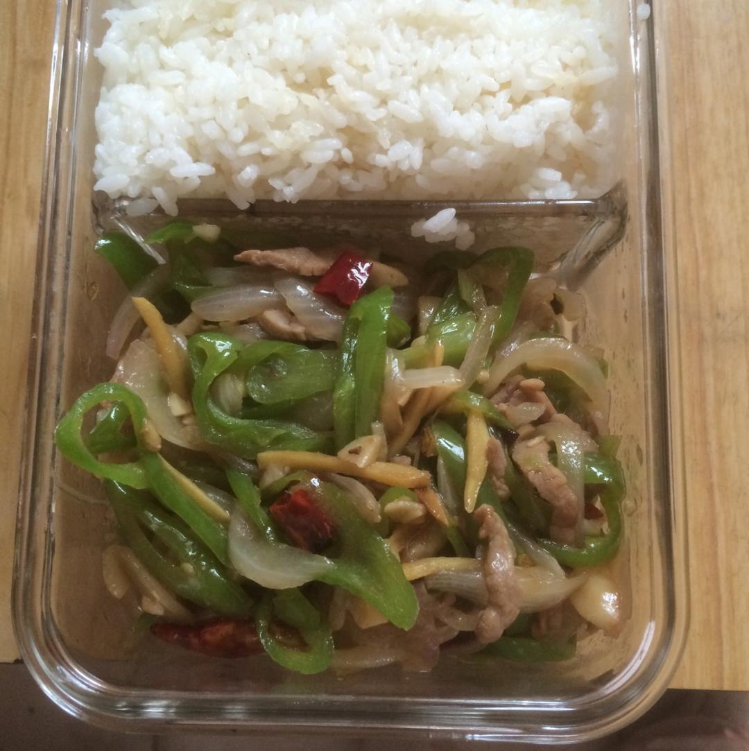 洋葱青椒炒肉丝