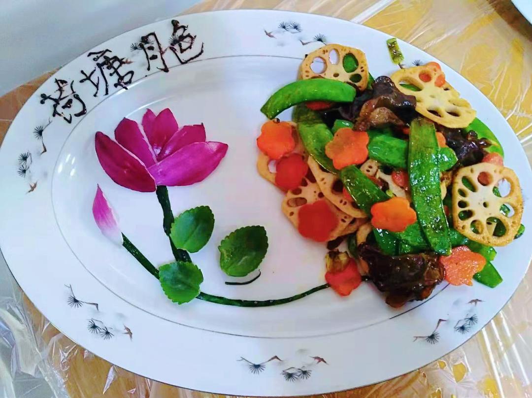 堪比五星⭐大厨的【荷塘小炒】